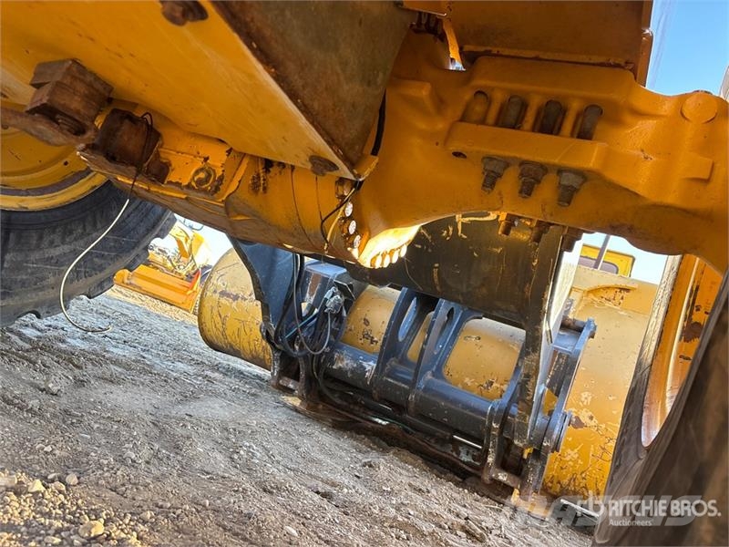 John Deere 624 K Wheel Loader Iekrāvēji uz riteņiem