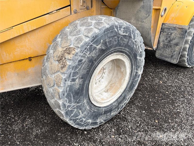 John Deere 624H Tekerlekli yükleyiciler