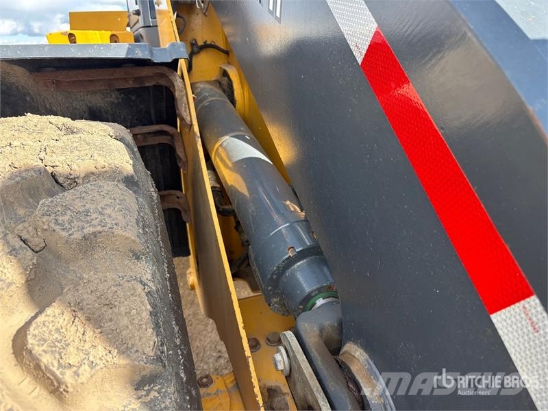 John Deere 624K Wheel Loader لوادر بعجل