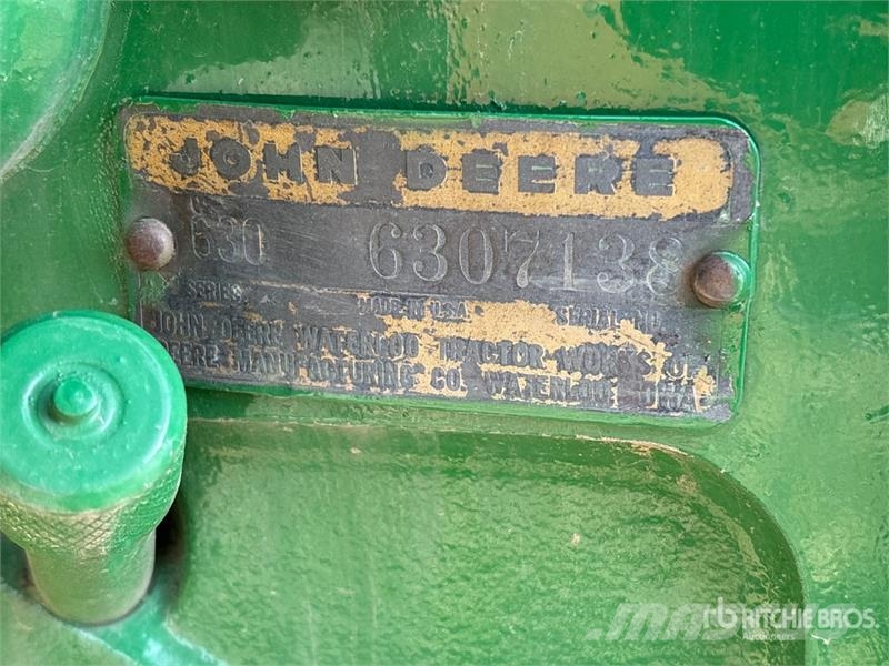 John Deere 630 2WD Narrow Front Antique Tractor Traktorit