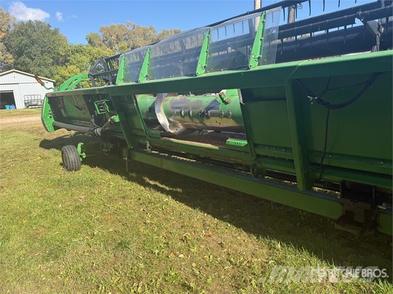 John Deere 630F رؤوس الحصادات الدراسات