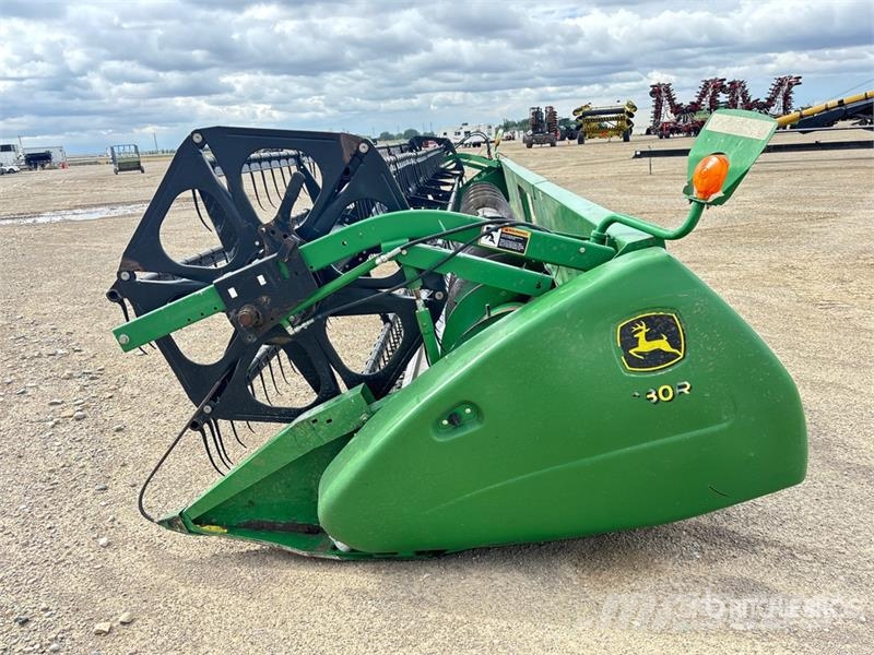 John Deere 630R 30 ft Rigid Combine Header Glave hederi za kombajne
