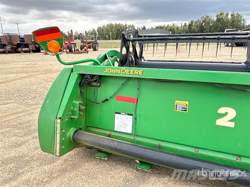 John Deere 630R 30 ft Rigid Combine Header Glave hederi za kombajne