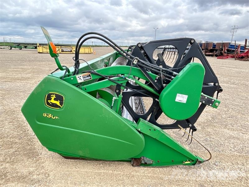 John Deere 630R 30 ft Rigid Combine Header Glave hederi za kombajne