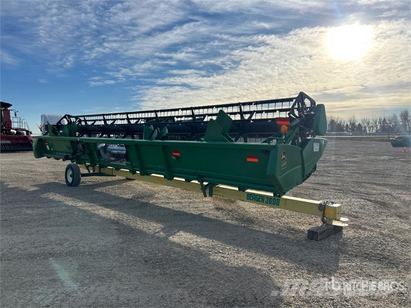 John Deere 635F رؤوس الحصادات الدراسات