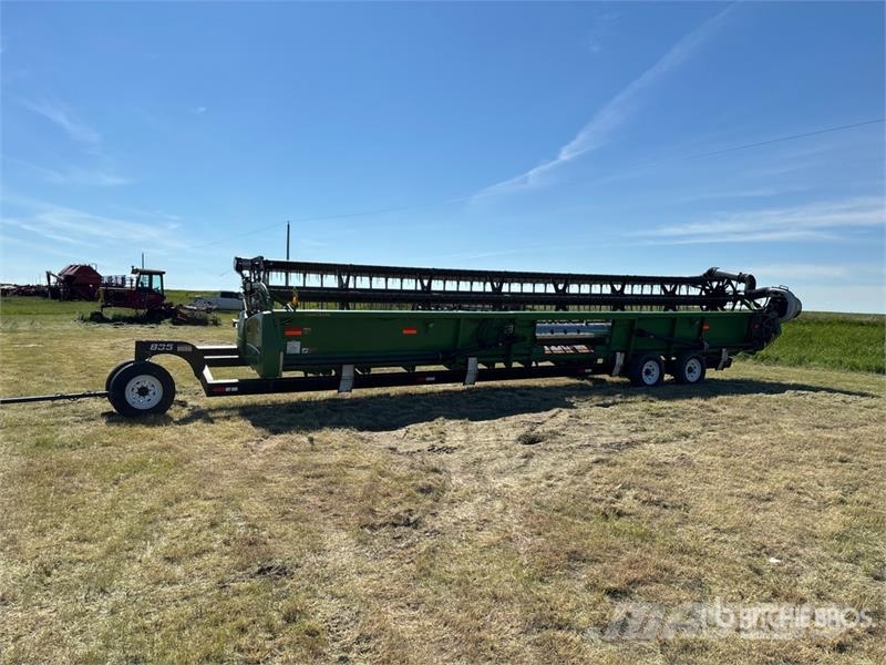 John Deere 635F رؤوس الحصادات الدراسات