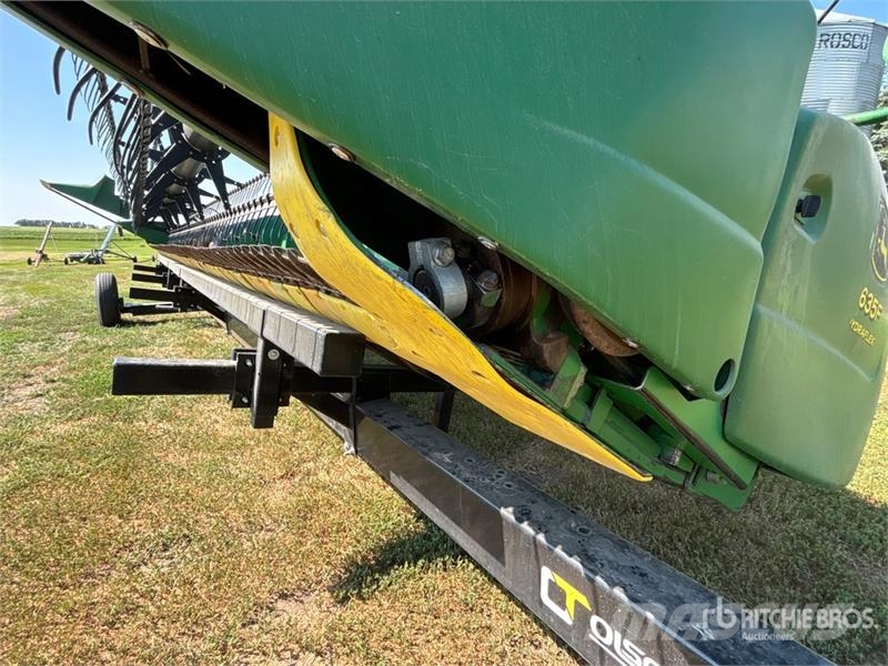 John Deere 635F رؤوس الحصادات الدراسات