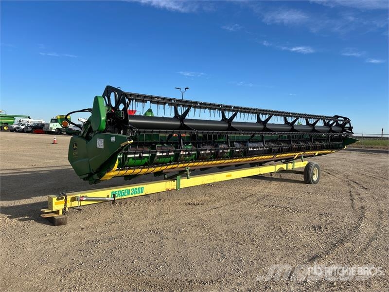 John Deere 635F رؤوس الحصادات الدراسات