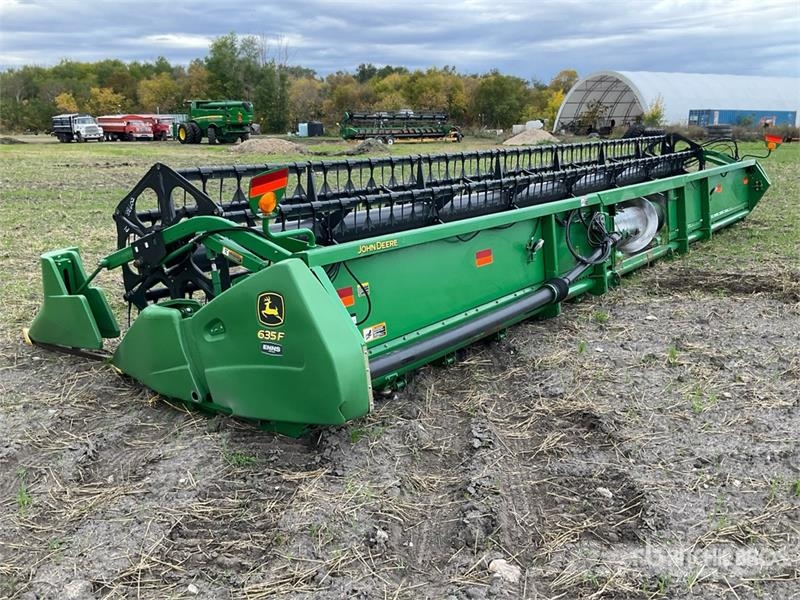 John Deere 635F Skärbord