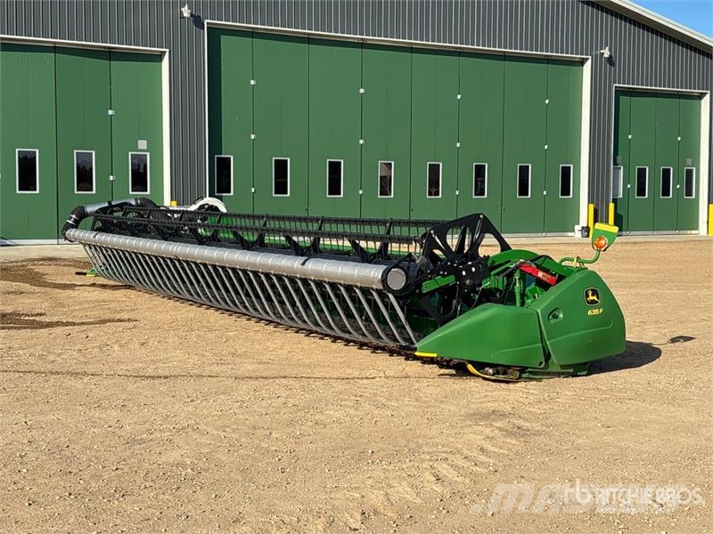 John Deere 635F Barre de coupe pour moissonneuse batteuse