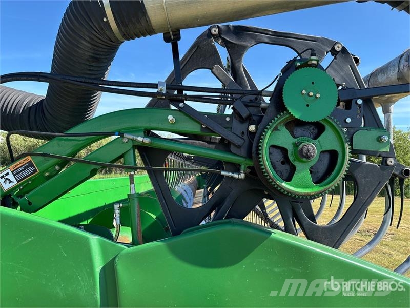 John Deere 635F رؤوس الحصادات الدراسات