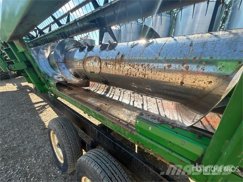 John Deere 635F رؤوس الحصادات الدراسات