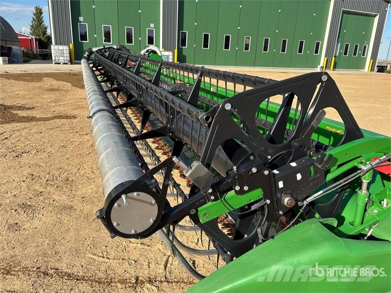 John Deere 635F Barre de coupe pour moissonneuse batteuse