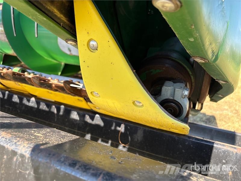 John Deere 635F رؤوس الحصادات الدراسات
