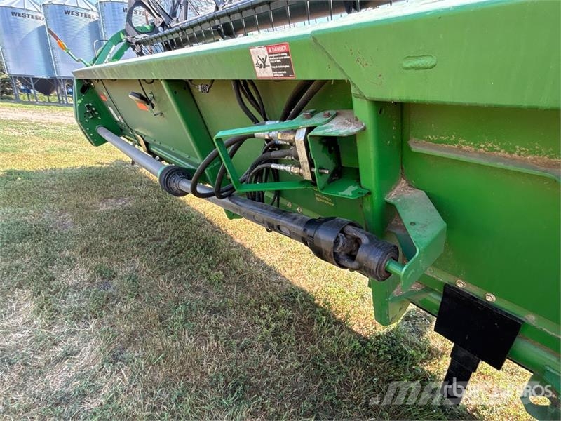 John Deere 635F رؤوس الحصادات الدراسات