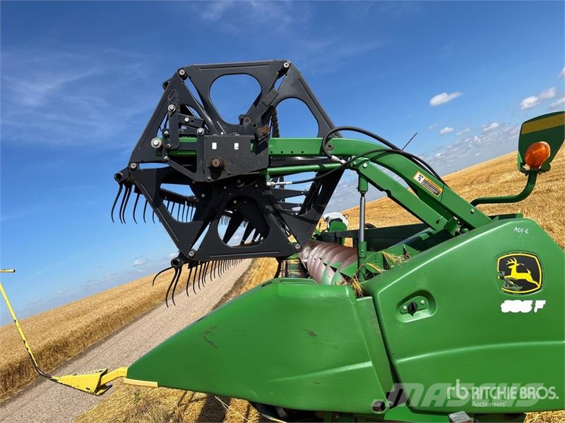 John Deere 635F Testate per mietitrebbie