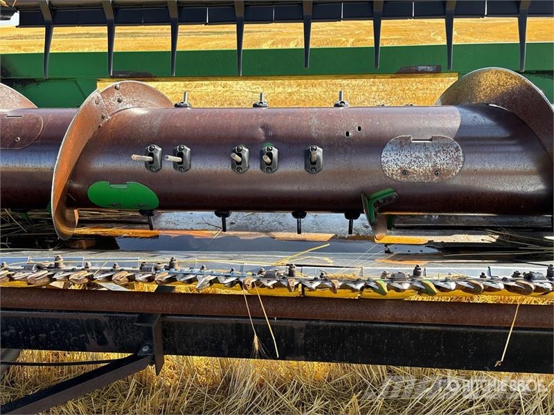 John Deere 635F Testate per mietitrebbie