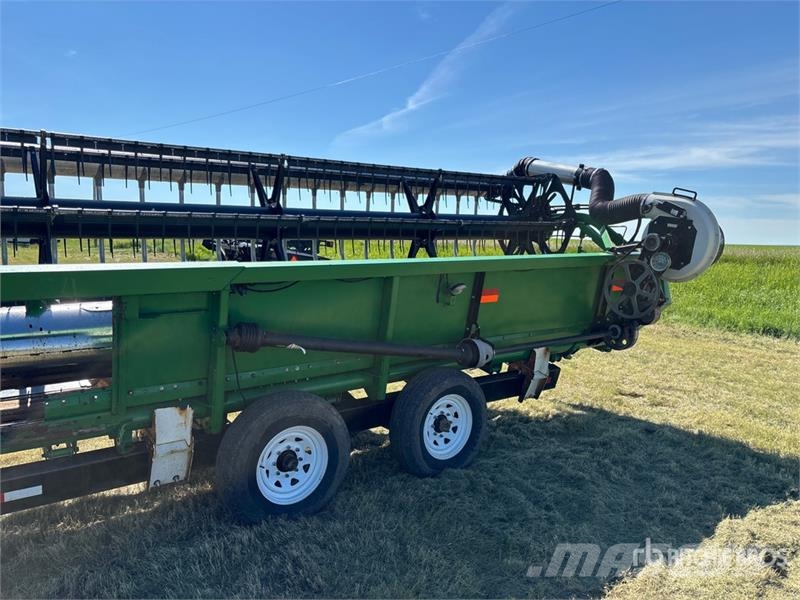 John Deere 635F رؤوس الحصادات الدراسات