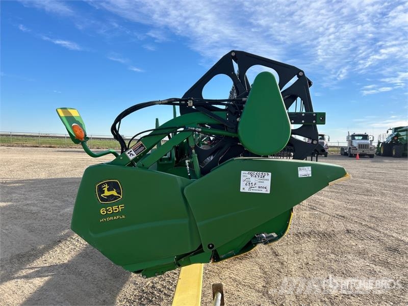 John Deere 635F رؤوس الحصادات الدراسات