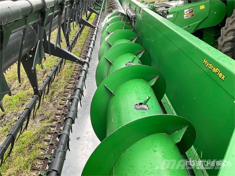 John Deere 635F Skärbord