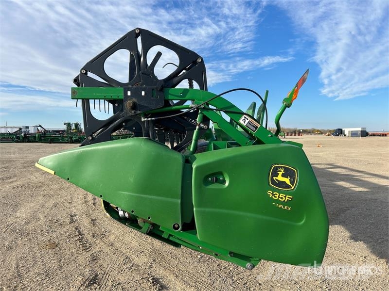 John Deere 635F رؤوس الحصادات الدراسات