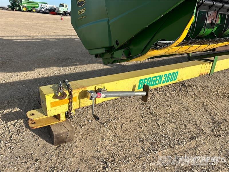 John Deere 635F رؤوس الحصادات الدراسات