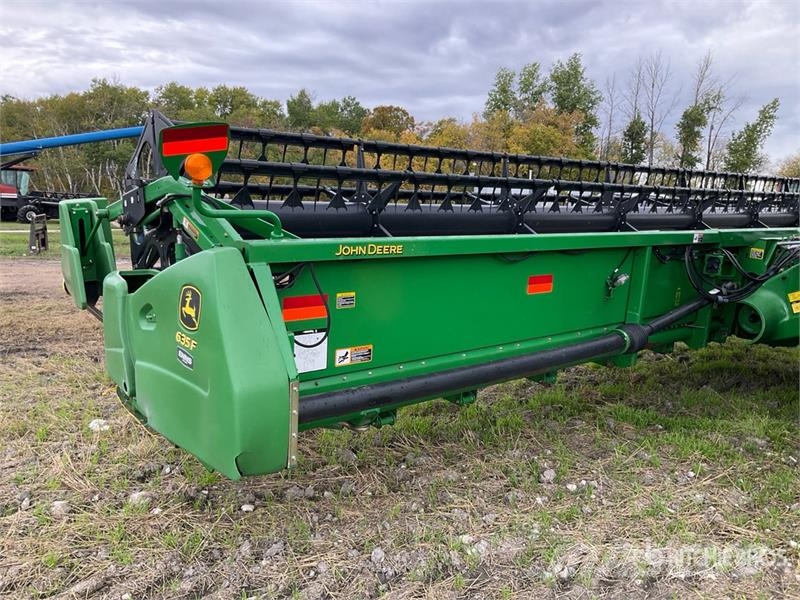 John Deere 635F Skärbord