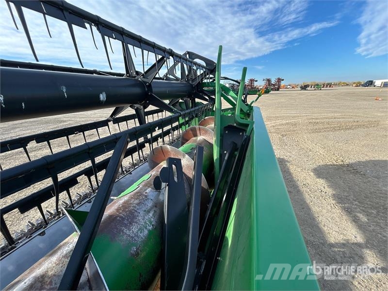 John Deere 635F رؤوس الحصادات الدراسات