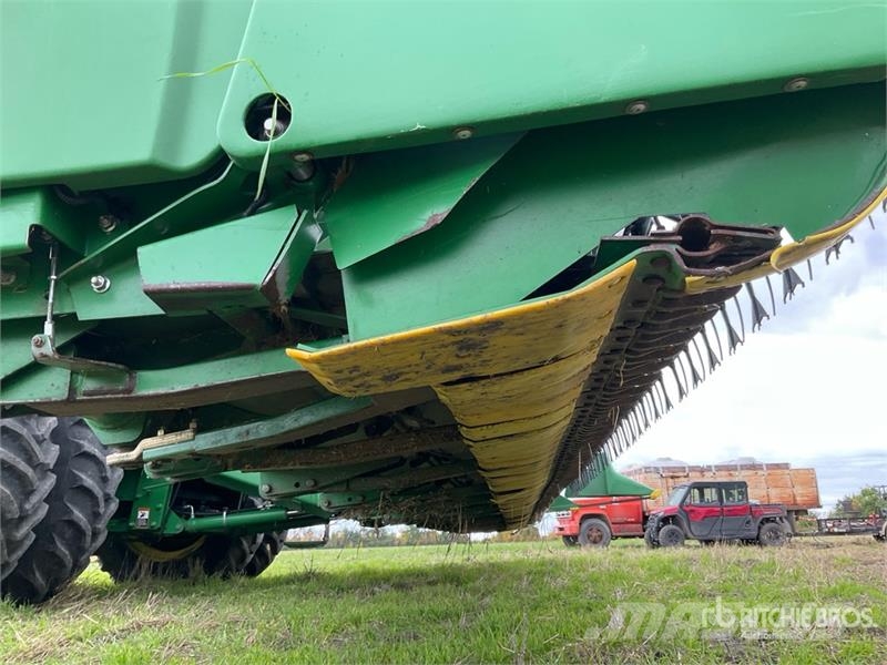 John Deere 635F Skärbord