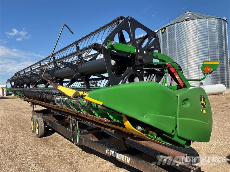 John Deere 635F رؤوس الحصادات الدراسات