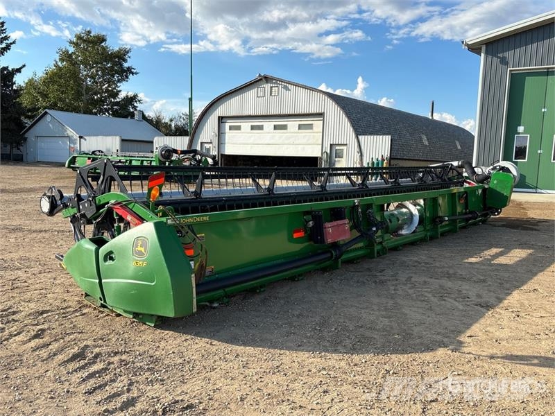 John Deere 635F Barre de coupe pour moissonneuse batteuse