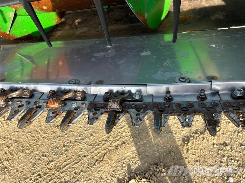 John Deere 635F رؤوس الحصادات الدراسات