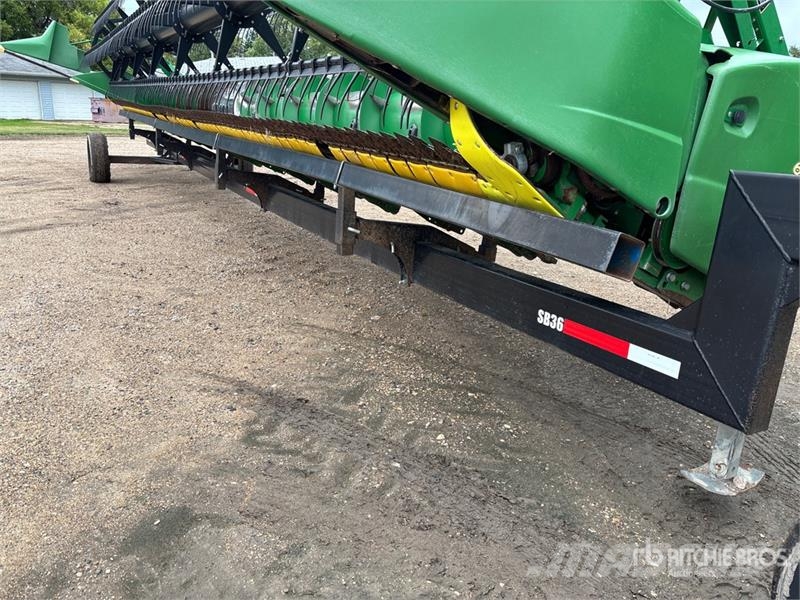 John Deere 635F Cabezales de cosechadoras combinadas