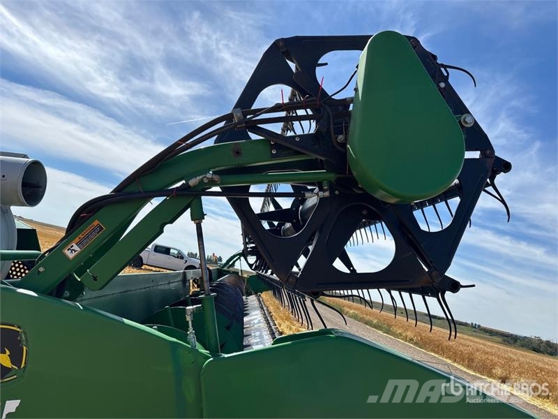 John Deere 635F Testate per mietitrebbie