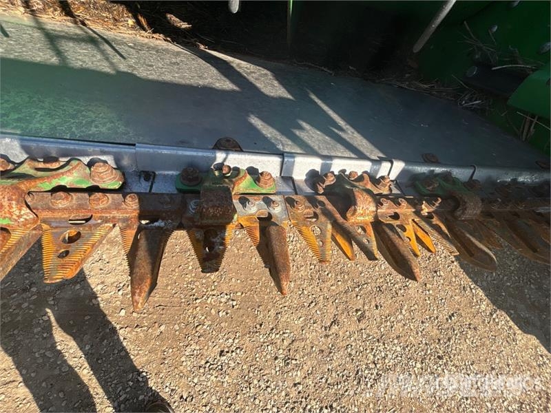 John Deere 635F رؤوس الحصادات الدراسات