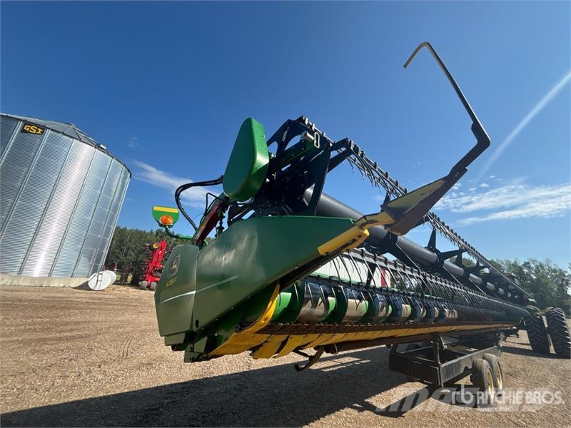 John Deere 635F رؤوس الحصادات الدراسات
