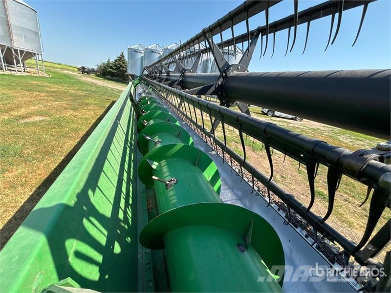 John Deere 635F رؤوس الحصادات الدراسات