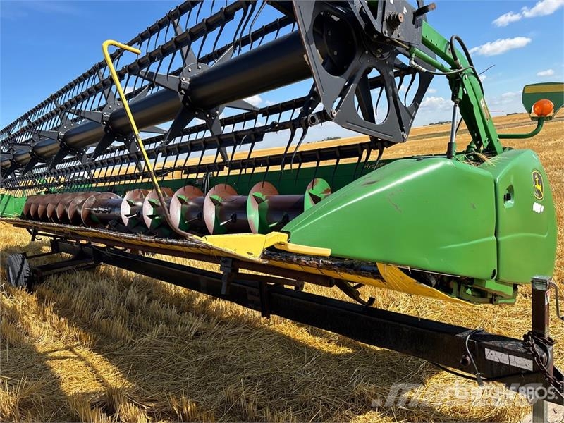 John Deere 635F Testate per mietitrebbie