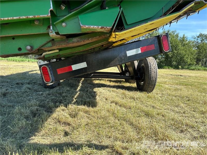 John Deere 635F رؤوس الحصادات الدراسات