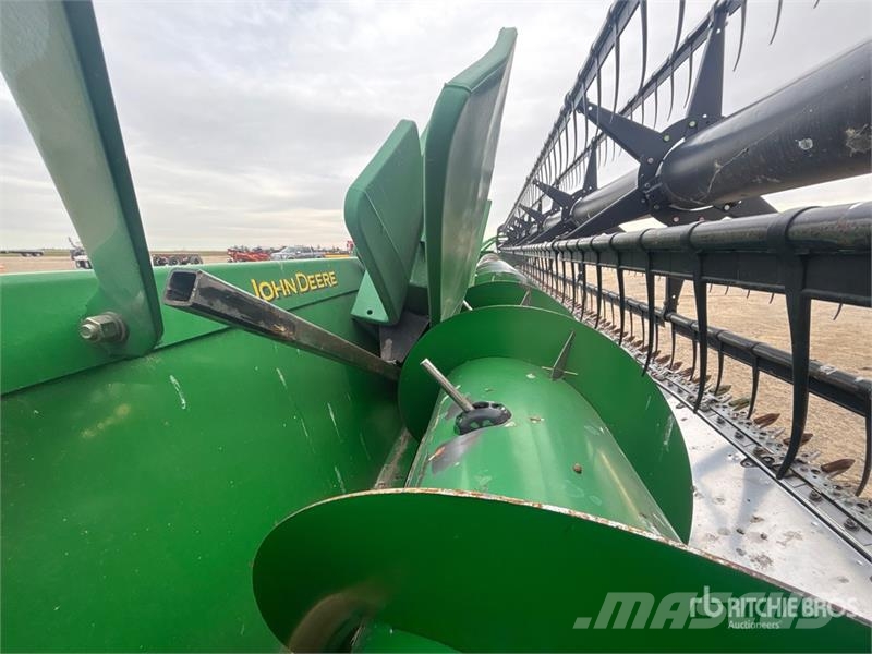 John Deere 635F Cabezales de cosechadoras combinadas