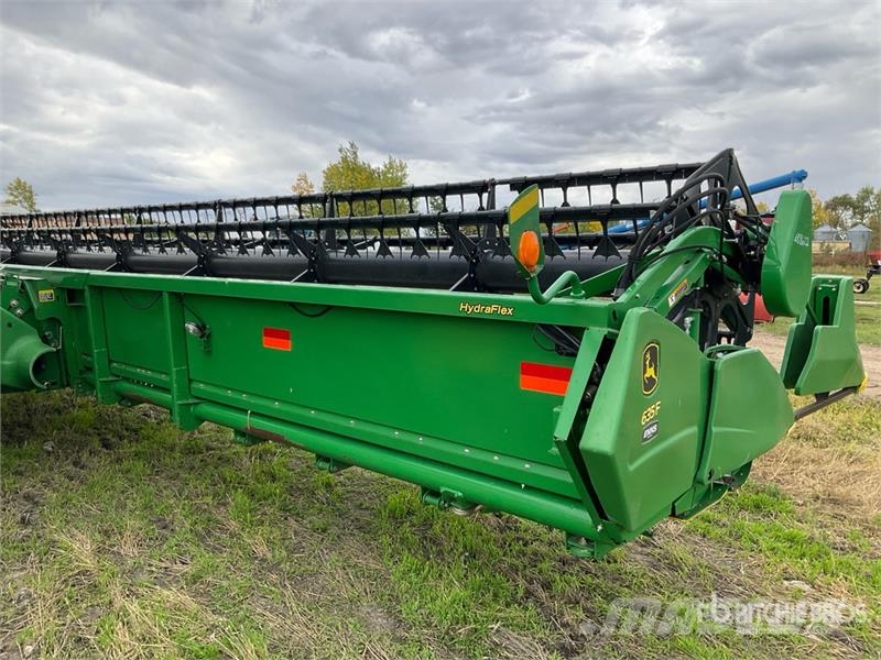 John Deere 635F Skärbord