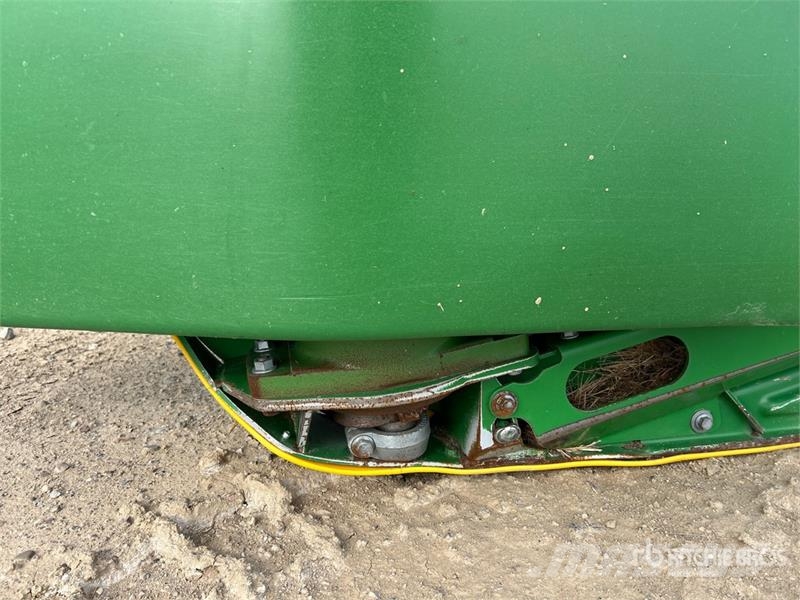 John Deere 635FD Kombájn adapterek
