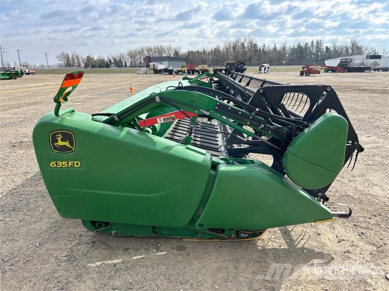 John Deere 635FD Kombájn adapterek