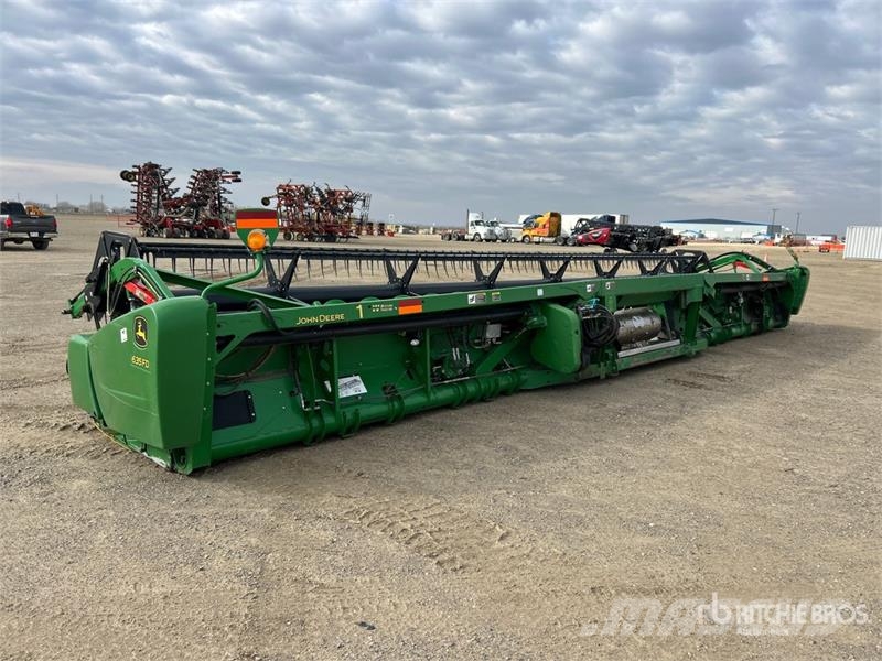 John Deere 635FD Kombájn adapterek