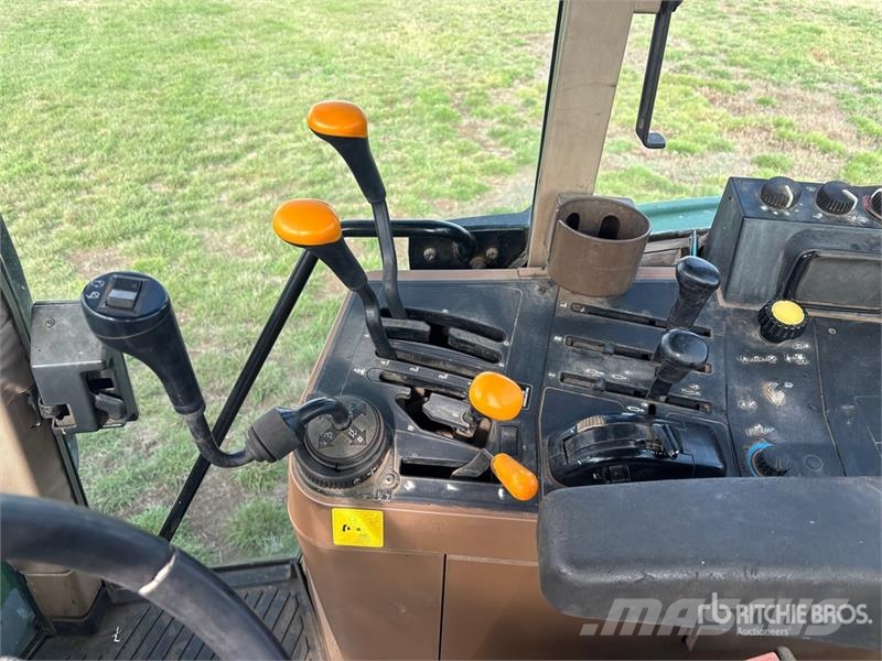 John Deere 6400 Traktori