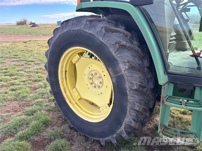 John Deere 6400 Traktori