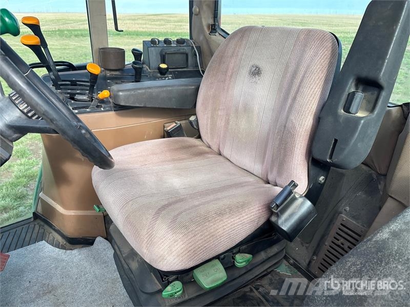 John Deere 6400 Traktori