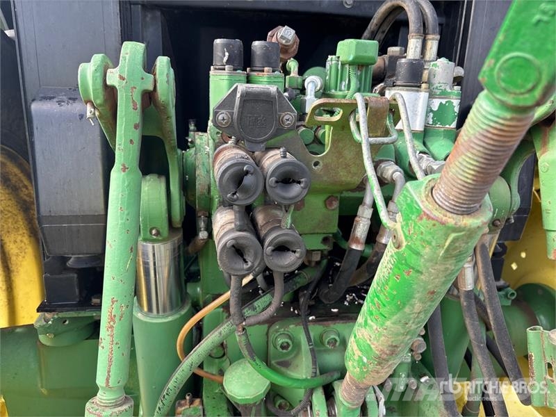 John Deere 6400 Traktori