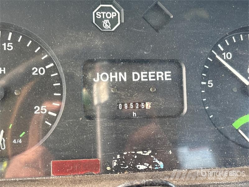 John Deere 6400 Traktori