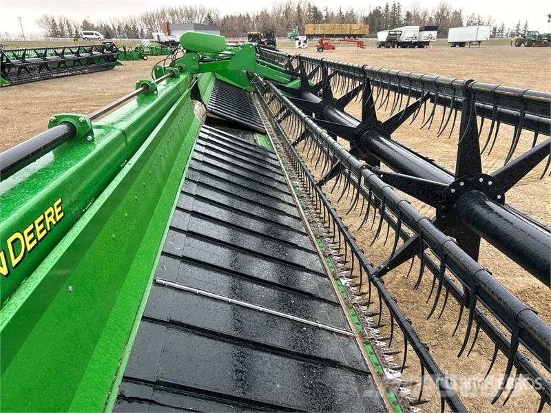 John Deere 640D Biçerdöver kafaları